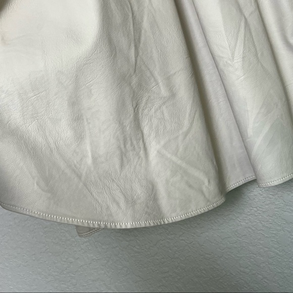 SARA BATTAGLIA Beige Faux Leather Oversized Boxy Snap Button Up Shirt Jacket L - Picture 13 of 13